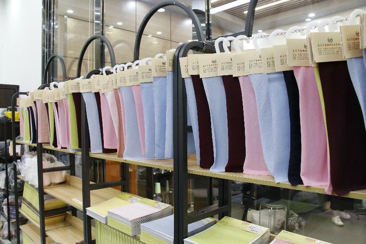 大朗是华南地区最重要的毛织纱线销售基地之一